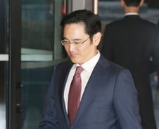[단독]삼성, 임원-사원 자리 구분 없앤다…'長'호칭도 금지