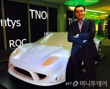 자동차끼리 대화하는 'AI CAR', 교통사고 막는다