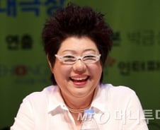 양희은 "女 주례 할 말 많다…엄마로서 아내로서"