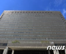 '가습기 살균제' 옥시 관계자 檢 소환…업체 중 처음