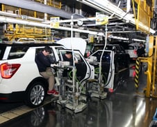 "티볼리는 희망" 잔업·야근이 반가운 쌍용차 평택공장