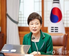 [단독] 靑 "5월6일 임시공휴일 지정 검토"…지정 땐 4일 연휴