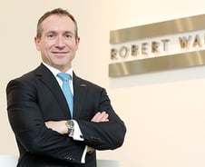 "한 자리 3~5년이상 머물면 도태, 외국계기업 도전하라"