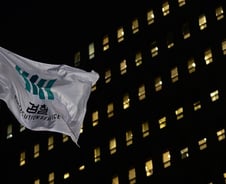 '옥시 보고서 조작 대가로 뒷돈' 서울대 교수 구속