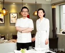 "순백의 '해피 바이러스' 한국에 전하고 싶어요" 