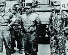 55년 전 오늘…제2공화국, 군홧발 아래 무릎 꿇다