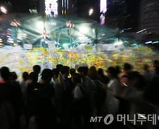 '강남역 살인' 추모 서울시청에 전시·보존...경찰 "내일 현장검증"