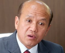 "감정원이 시장·감독기능을 모두 가지는 건 잘못"