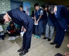 컵라면 먹었던 '스크린도어 수리공', 8월까지 인력 늘린다