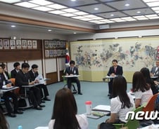 "당장이라도 '실무수습' 그만두고 싶지만…"