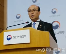 [문답]"가습기 피해자에 생활비·간병비 지원 7월부터 가능"