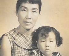 [단독]삶의 갈림길에서 '엄마' 생각한 둘째 딸의 외침 "어머니의 명예 찾겠다"