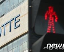 호텔롯데 상장 철회…무너진 경영진·회계 신뢰