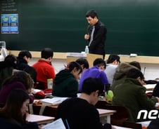 [단독]"경찰시험 합격 대학생, 자퇴안해도 된다"…제도도입 검토