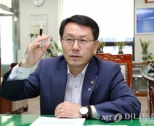[단독] 천홍욱 관세청장 "롯데면세점 불공정거래 드러나면 면세점선정 영향받을 것" 