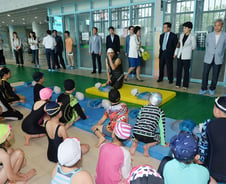 [단독]위험천만 수영 수업, 구조인력 없고 운영은 위탁하고…