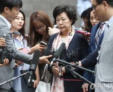 70억대 범죄 신영자 이사장 영장청구…롯데家 최초(종합)