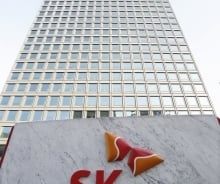 SK, CJ헬로비전 인수 불허에 '겉은 태연, 속은 당혹'