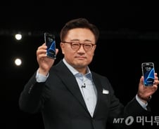 삼성전자 IM 분기영업익 2년만에 4조원대 '터치'