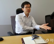 “경제 서서히 망가지는 ‘한국형 일본화’ 경계해야”