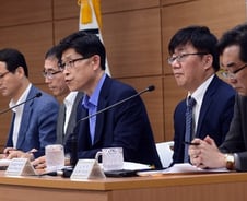 교육부 "나향욱 정책기획관, 경위조사 후 엄중 조치"