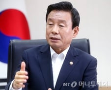 취임 이후 한번도 자택에서 잔 적 없는 안전 콘트롤타워 수장