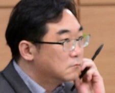 '민중은 개·돼지' 발언 나향욱 기획관, 국회 불출석 통보