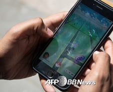 '포켓몬 고' 안되는 싱가포르 욕한 호주 남성, 직장서 해고돼