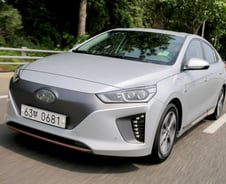 [시승기]합리적 얼리어답터를 위한 차…'아이오닉 일렉트릭'