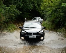 [시승기]'더뉴 코란도 스포츠 2.2'..국내 유일 픽업트럭 매력에 흠뻑