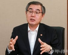 "SKT합병 독과점 고착화...현대·기아차 M&A와 다르다"