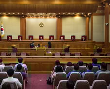 헌재에 간 사시존치…'사시폐지 위헌'주장 인정될까