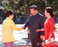 "벌써 몇번째…" 中 요건 강화한 '상용비자' 뭐길래