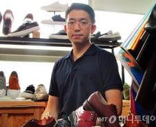 6兆 中 제화 기업이 찜한 신발…"R&D 투자가 빛 발했죠"