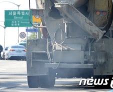 [단독]도로위 매연車 꼼짝마!…정부 '車파라치' 도입검토
