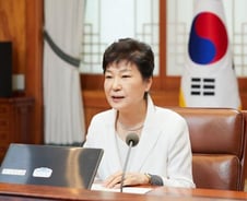 朴대통령 "사면 받은 분들 경제살리기 동참 기대"