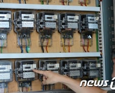 [단독]한전컨소, 스마트계량기 세대 절감기본료 50% 환수