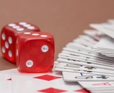 확률형 게임아이템 "정당한 수익구조" vs "사행성 도박"