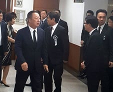 '유통대부' 故이인원 애도물결… 라이벌 기업도 조문