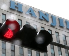 한진해운 선박 싱가포르서 가압류 "쓰나미처럼 이어질것"