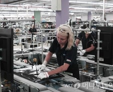 "부자가 함께 근무…삼성은 헝가리 국민 브랜드"