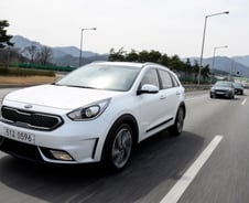 [시승기]기아차 니로..'독특해서 매력있네'