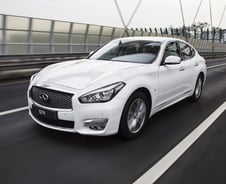 [시승기]인피니티 Q70, 은은한 매력의 럭셔리 차도남