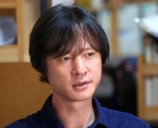 '여혐 논란' 휩싸인 류근 시인은 누구?