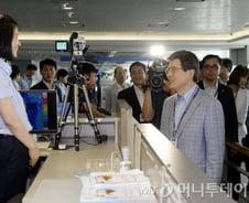 [단독]품질이상 의심 백신 복용시키고…출입국 여부도 모르고