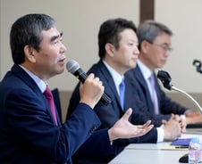 8시반 첫 문의-협의 50분…한미약품, '17시간'공시 재구성