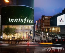 [단독]이니스프리, 美 시장 진출…내년 첫 매장 연다