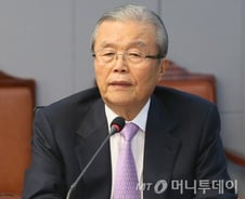 김종인 "최순실과 개헌은 별개…4년 중임제 개헌 필요없어"