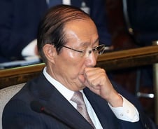 "자리 연연않는다"…이원종·황교안 사퇴 시사(상보)