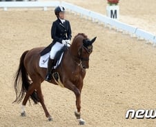 "최순실, 딸 고교에 돈 봉투 3번 건네…출결·졸업 문제없어"